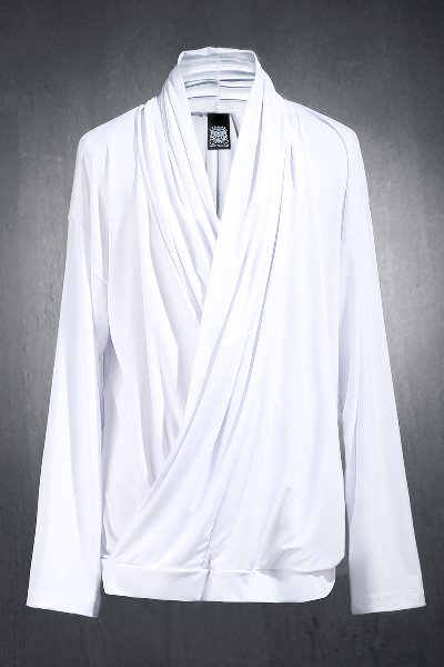 키르티무카 강연 사선 셔링 브이넥 티셔츠